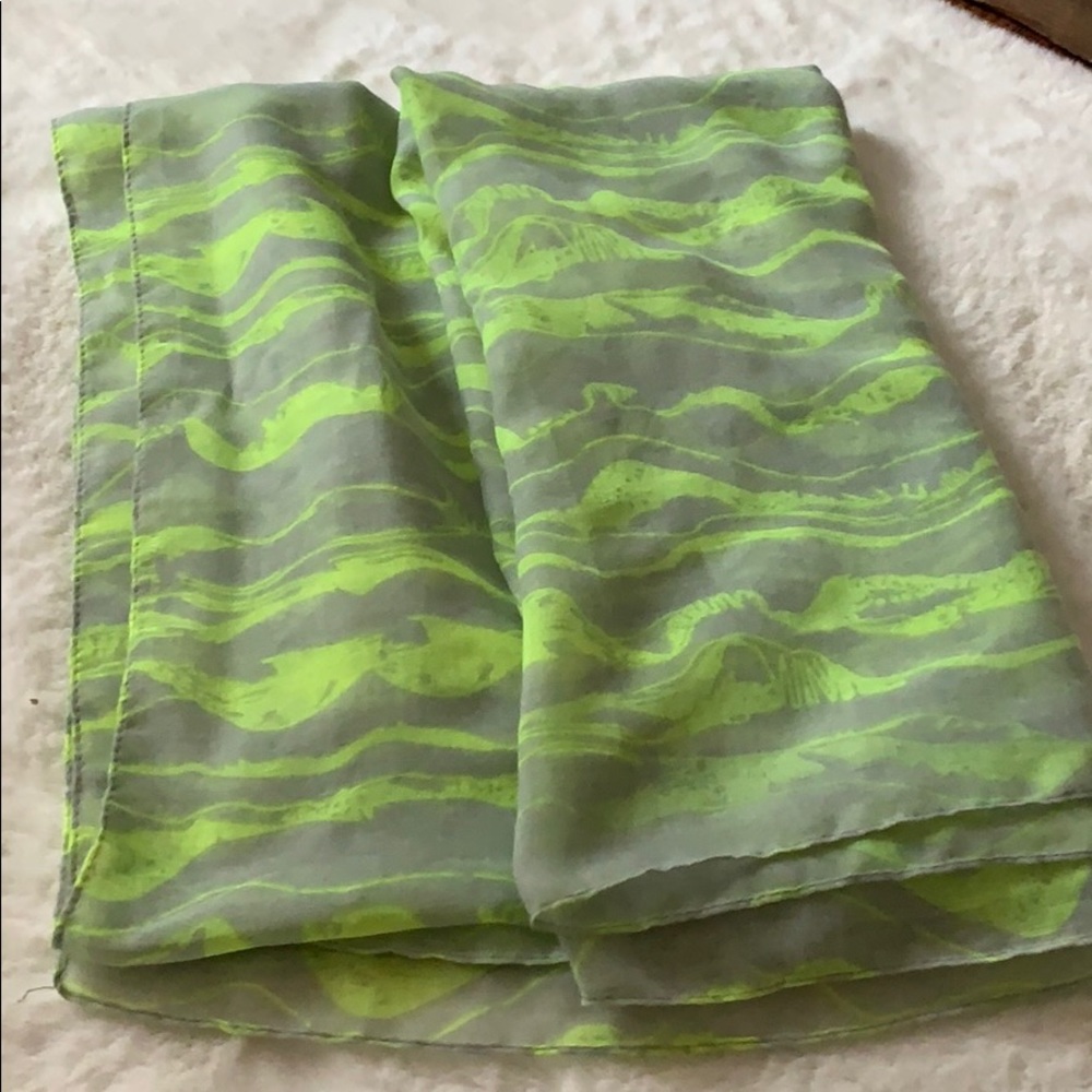 Lightweight Scarf